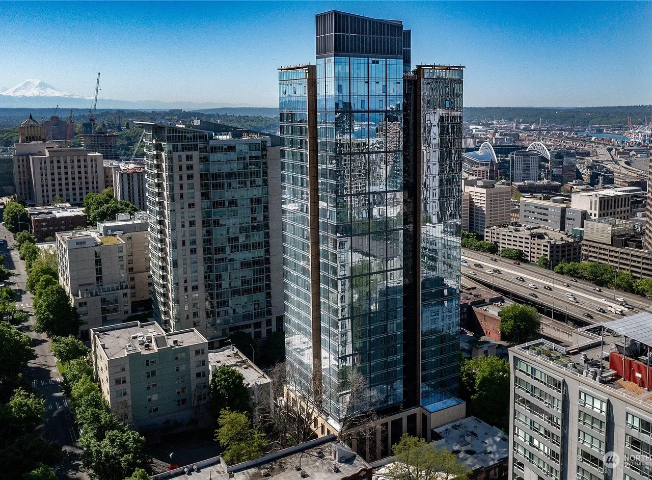800 Columbia Street #2303, Seattle, WA 98104