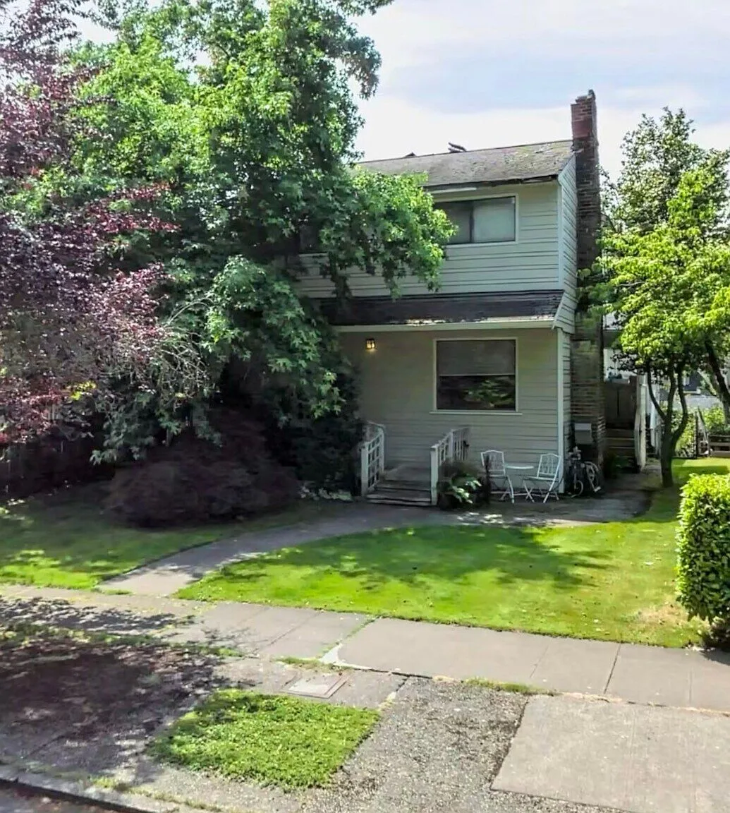 3853 42nd Avenue NE, Seattle, WA 98105
