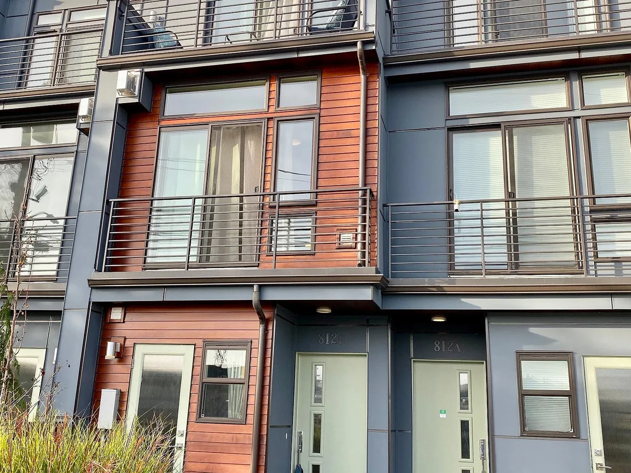 812B NW 49th St, Seattle, WA 98107