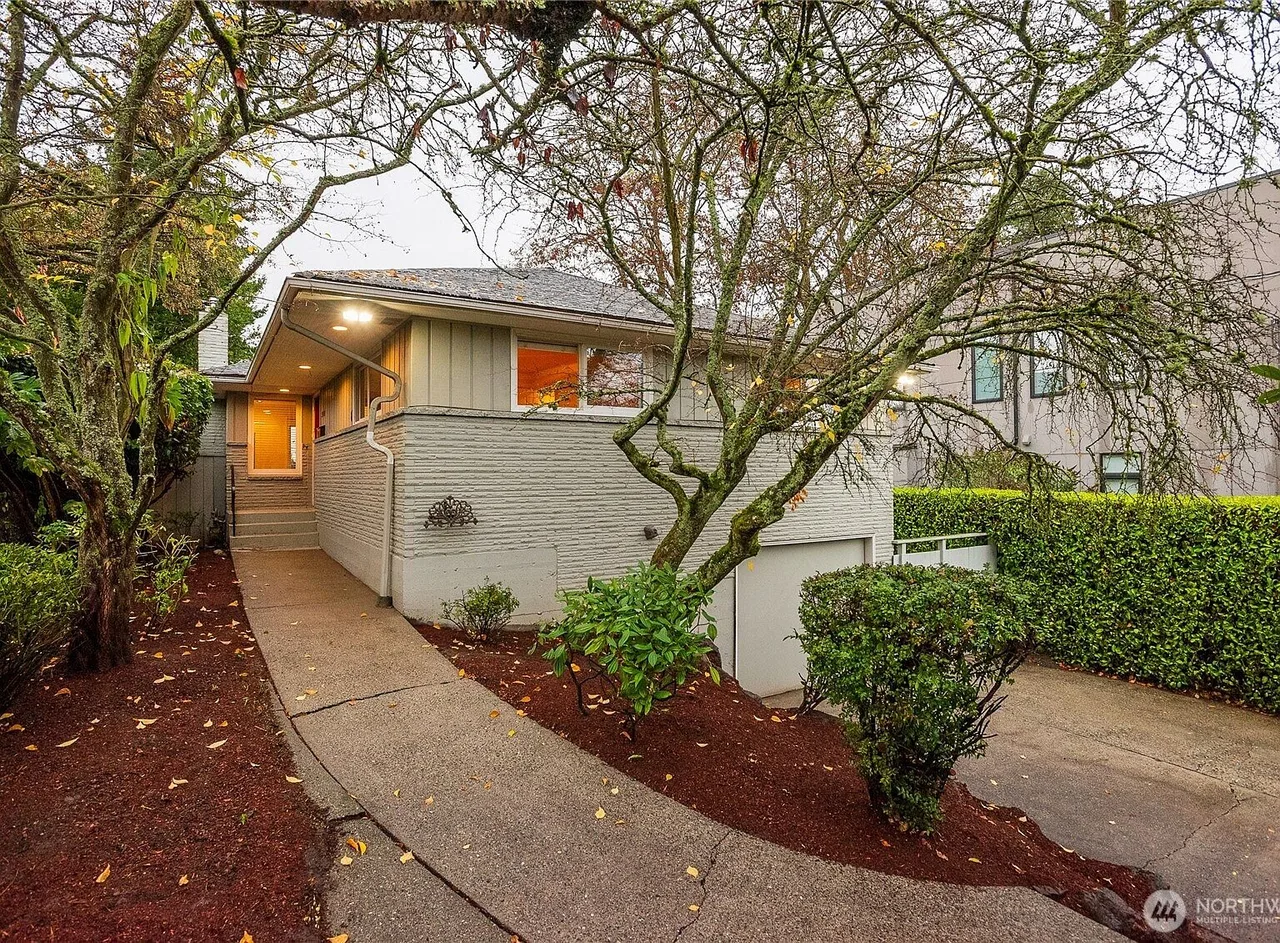3447 12th Avenue W, Seattle, WA 98119