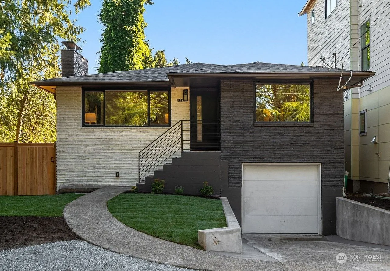 1255 NE 98th Street, Seattle, WA 98115