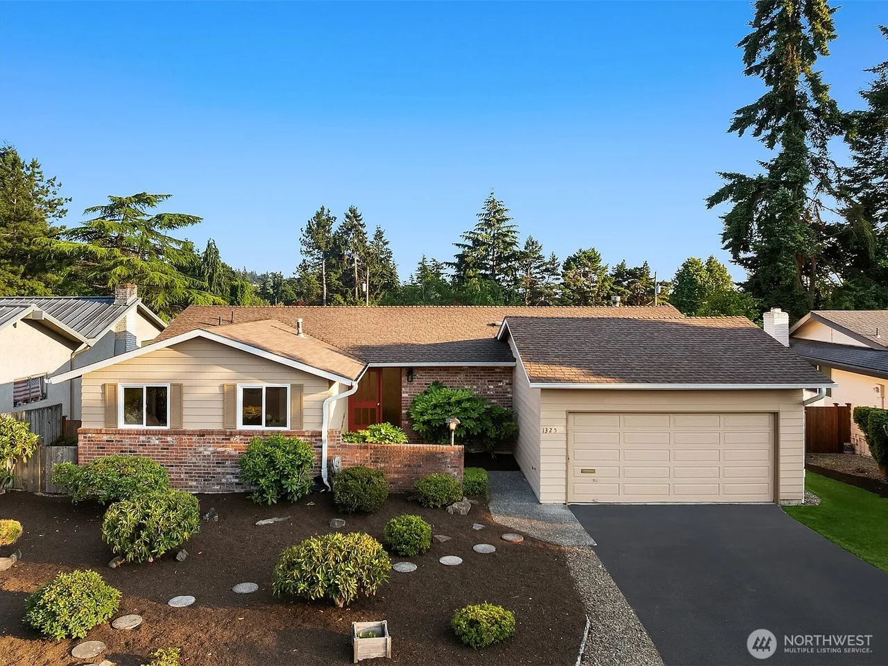 1325 NW 200th Street, Seattle, WA 98177